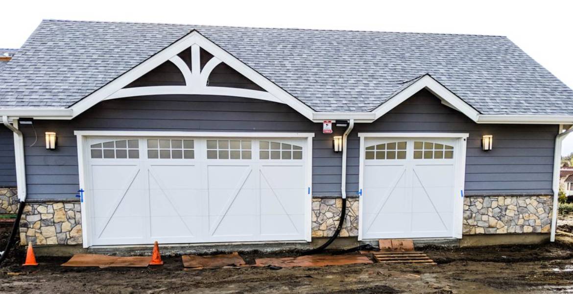 M & M Garage Doors