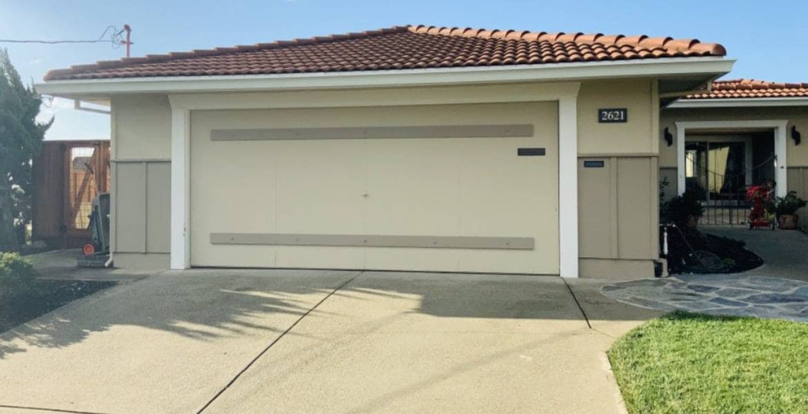 M & M Garage Doors